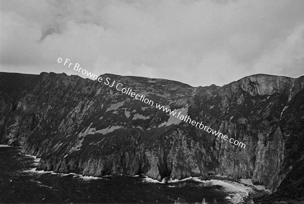 SLIEVE LEAGUE FROM BUNGLASS